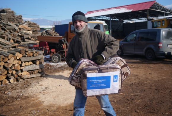 Winter Mazedonien : Schenken wir ihnen ein wenig Wärme